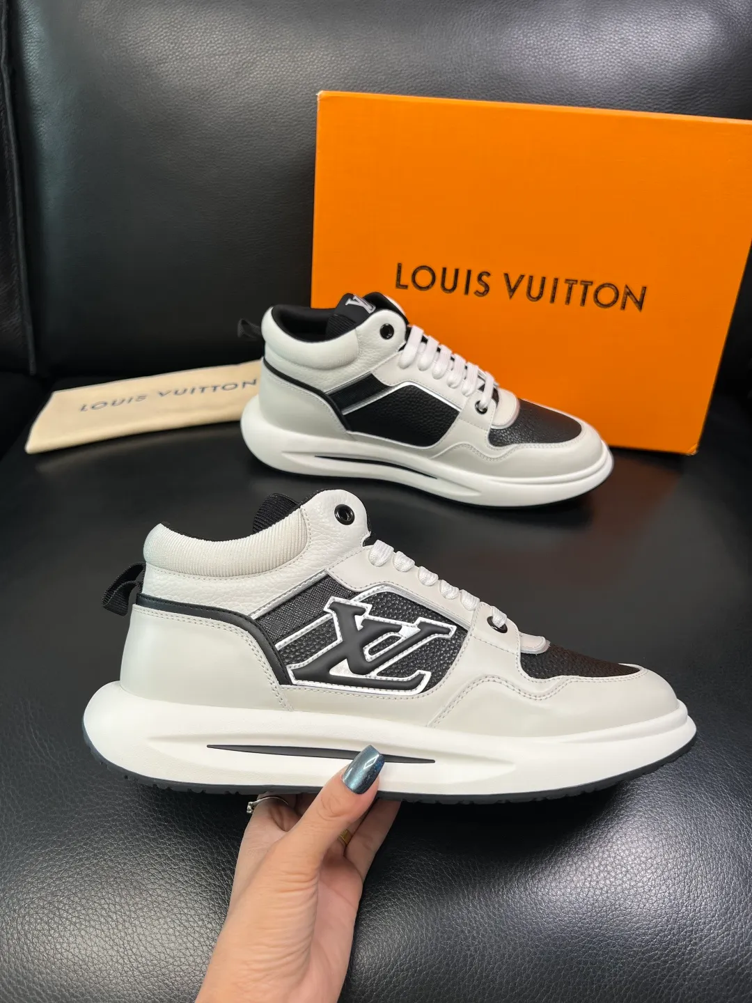 Men's shoes 💰820 Lv high quality top crafts Louis Vuitton, sports sneakers counter synchronization, uppers imported from Italy, high quality splicing colorful complex crafts, imported mesh pads soft and comfortable, soles: original soles specially provided by the original factory, T men's shoes 💰U exclusive movable molded soles super comfortable, original factory single goods, code number 39-44 (customized 38 45)